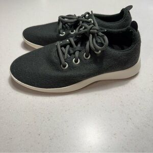 Allbirds Dark Green Wool Sneakers Womens Size 9 Great condition